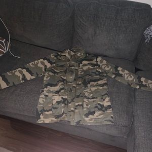 Camo zip up jacket